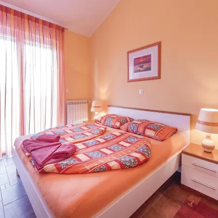 Three-bedroom Holiday In