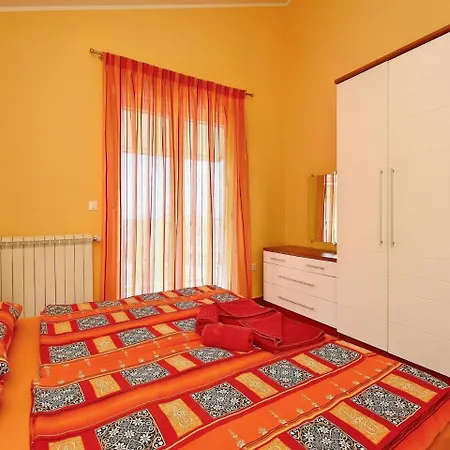 Three-bedroom Holiday In 別荘