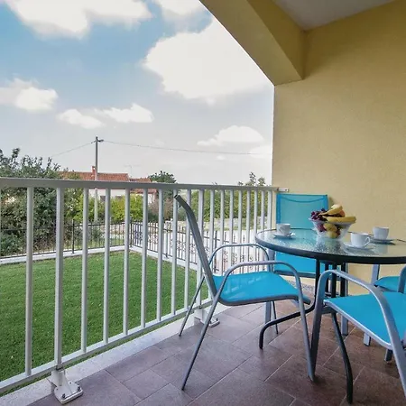 Three-bedroom Holiday In Дом отдыха