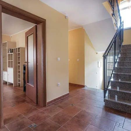 Three-bedroom Holiday In * Baderna