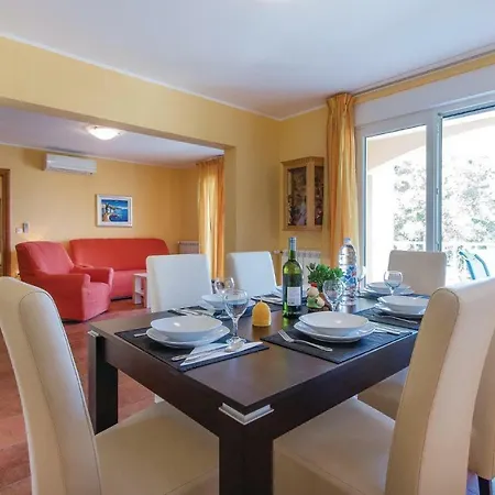 Three-bedroom Holiday In *