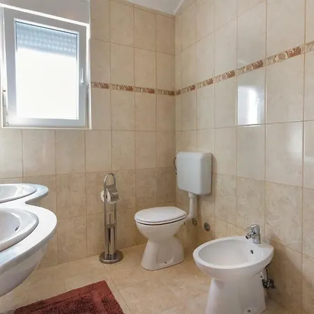 Casa vacanze Three-bedroom Holiday In